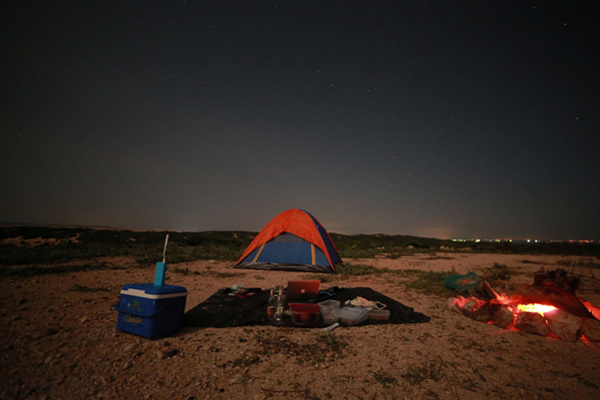 Cắm trại qua đêm ở Mũi Yến. 