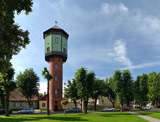 Tháp nước cũ tại trung tâm thành phố được trùng tu, trở thành tháp quan sát cho phép du khách chiêm ngưỡng Viljandi và vùng phụ cận từ trên cao - Ảnh: wiko