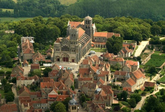Vương cung thánh đường Marie-Madeleine, kiệt tác kiến trúc ở Vezelay - Ảnh: wp 