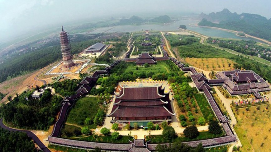 Toàn cảnh quần thể chùa Bái Đính nhìn từ trên cao.