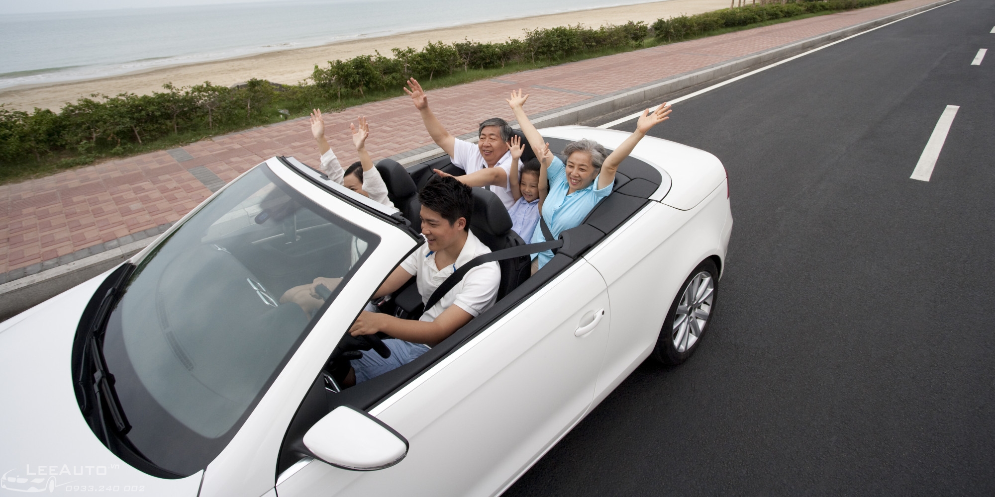 Thuê xe ô tô tự lái là lựa chọn tối ưu cho khách du lịch đi theo nhóm đông người, gia đình. 