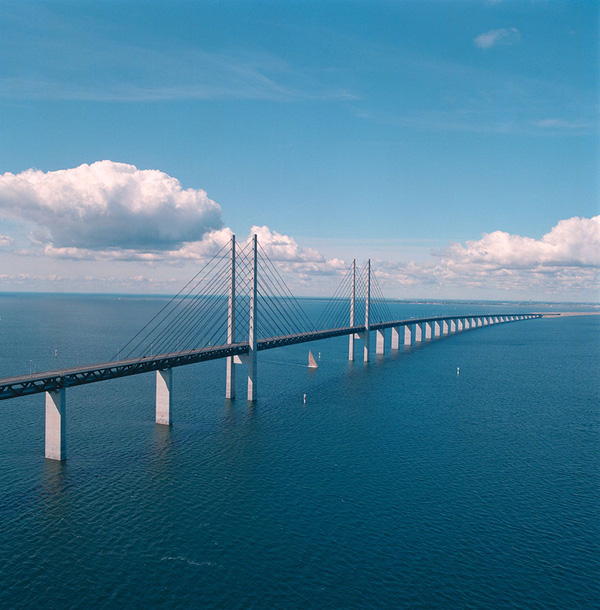 Cây cầu Oresund bắc ngang qua biển
