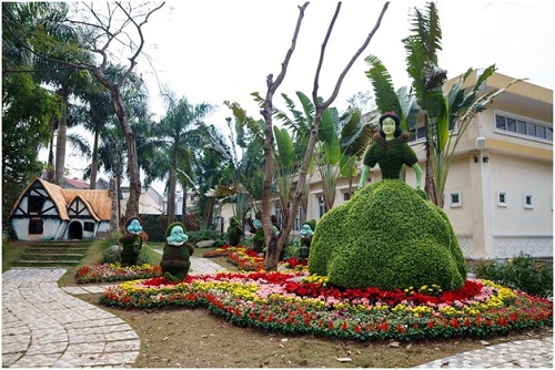 Trong dịp Tết năm nay, công viên sẽ diễn ra lễ hội "Bao Son Garden Festival 2017" chủ đề cây và hoa. Đáng chú ý nhất là khu vườn cổ tích tạo hình nhân vật Disney cây cảnh. 