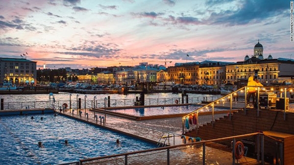 Allas Sea Pool là một tổ hợp tắm hơi công cộng tại Phần Lan.