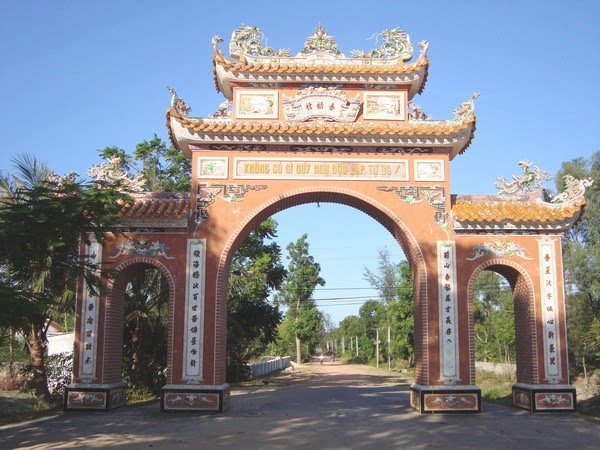 Cổng làng Quảng Xuân - Quảng Trạch - Quảng Bình 
