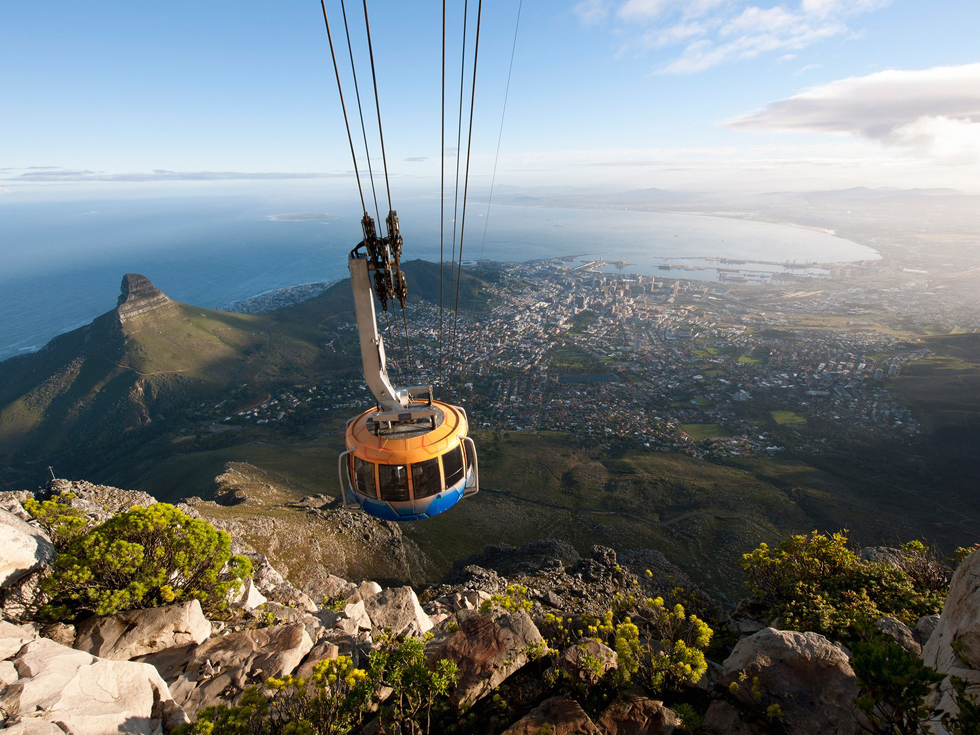 Xếp thứ 8 là Cape Town, Nam Phi. Vẻ đẹp của Cape Town chỉ thực sự được cả thế giới chú ý kể từ năm 2010 khi đăng cai tổ chức giải vô địch bóng đá World Cup - một trong những sự kiện thể thao lớn nhất hành tinh. 