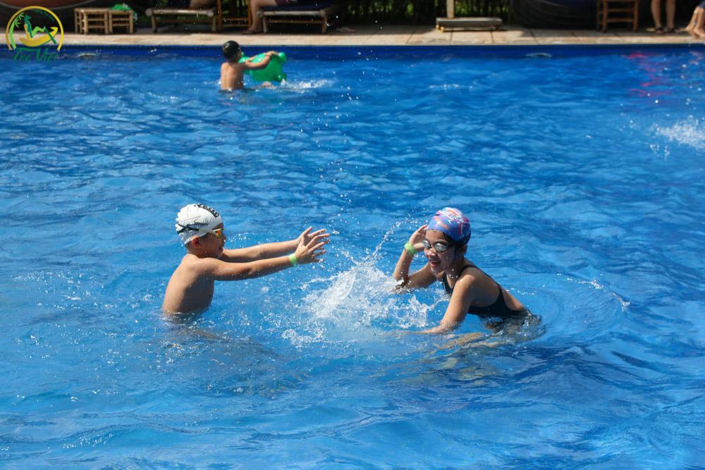 Hồi bơi cho trẻ em thỏa thích vui chơi