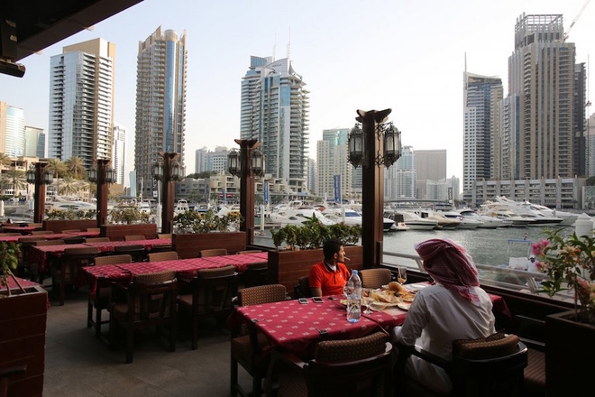 Dubai được cho là thành phố đầu tiên ở Trung Đông nhận sao Michelin. Mặc dù vậy, hiện chưa rõ nhà hàng nào có vinh dự này. 