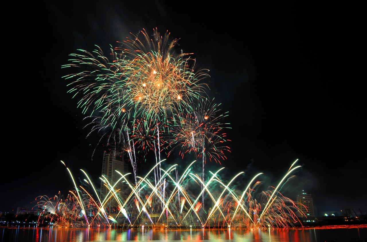 Kết quả hình ảnh cho hình ảnh lễ hội pháo hoa ở Đà nẵng