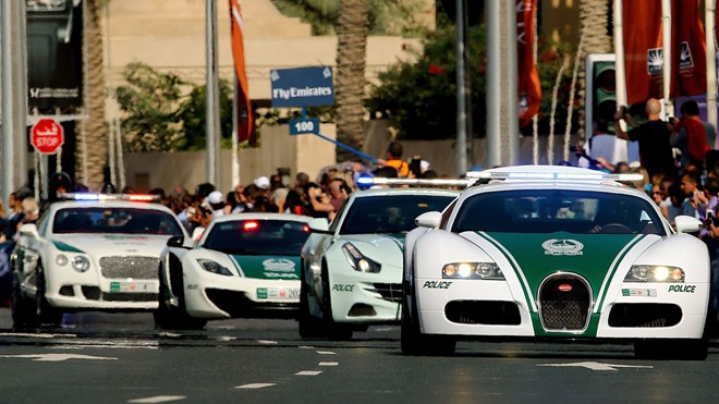 Không phải xe của dàn hot boy đâu, cảnh sát Dubai đấy! 