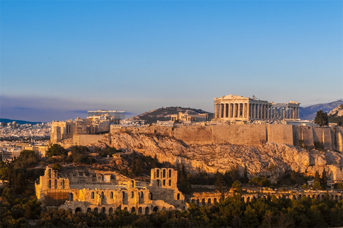 Khi bạn nghĩ đến Hy Lạp, đền Parthenon có thể sẽ là hình ảnh đầu tiên xuất hiện trong đầu bạn. Một chuyến đi đến Athens để tận mắt thấy những tàn dư của Hy Lạp cổ đại chắc chắn không thể bỏ qua. 