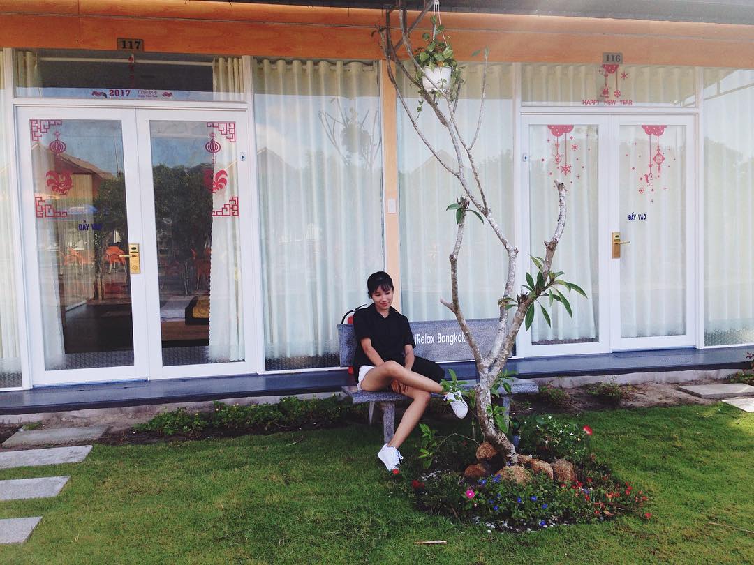 Tại đây có 37 phòng ở nhà vườn bungalow, 30 lều trại...Ảnh: Nguyễn Thị Minh Yến on Instagram