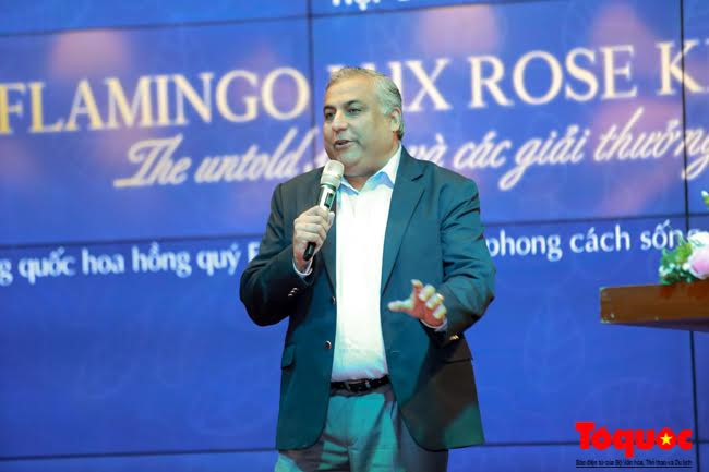 Ông Rajat Chhabra- Giám đốc điều hành Tập đoàn Flamigo trình bày về kế hoạch Vương quốc Hoa hồng