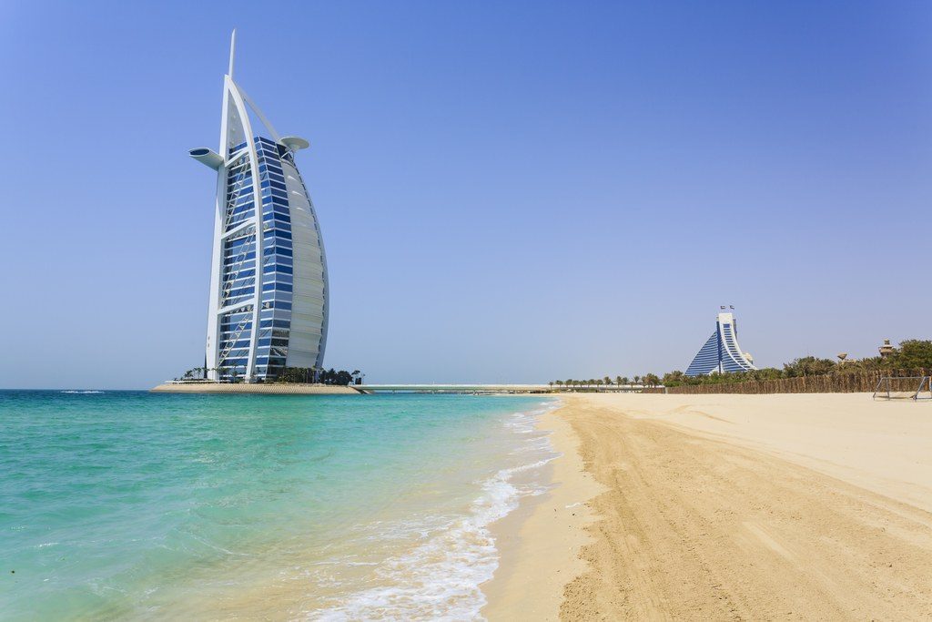 Khách sạn 7 sao hình cánh buồm - một trong những biểu tượng của Dubai 