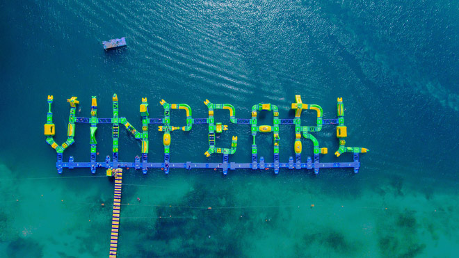 Vịnh Phao Nổi Vinpearl với diện tích 4.200m2 tạo thành chữ VINPEARL (ảnh: Vinpearl)