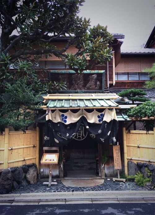 Đây là một nơi rất đáng để ghé thăm nếu bạn tới cố đô Kyoto.