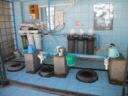 Hệ thống lọc nước uống hiện đại trong một ngôi chùa ở Mandalay 