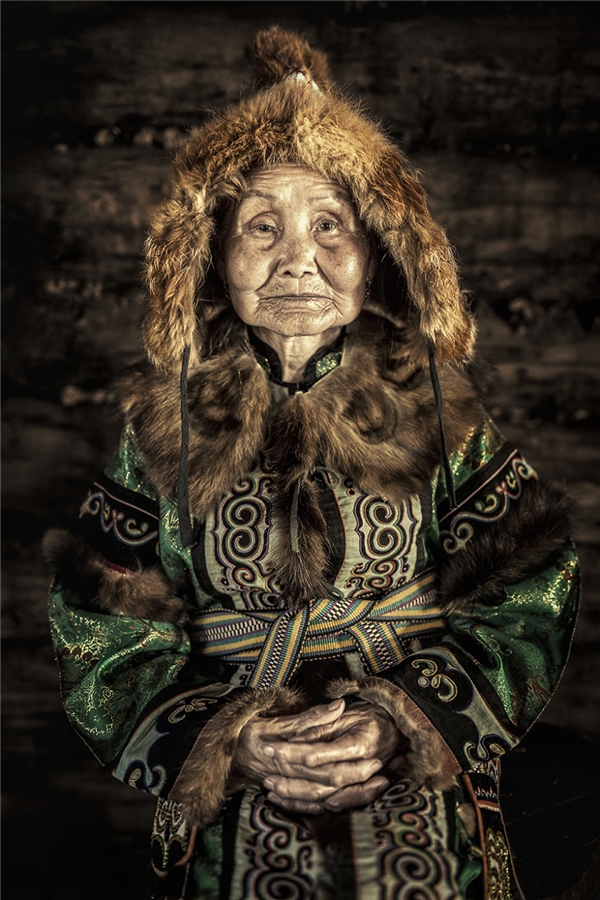 Bà cụ dân tộc Ulchi 