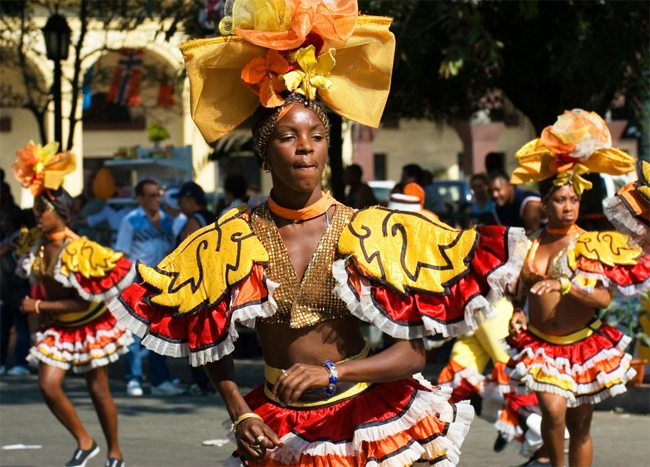 Lễ hội Cuba này có nguồn gốc Afro-Caribbean (nguồn gốc Caribê và Tây Phi), bắt đầu vào cuối tháng 7 và kéo dài đến giữa tháng Tám. Trong lễ hội này có nhóm nhảy dân vũ 'La Jardinera' rất nổi tiếng. Các lễ hội nổi tiếng khác của Cuba bao gồm Anfoa Magic, Liên hoan phim điện ảnh La tinh mới và Festival del Caribe.