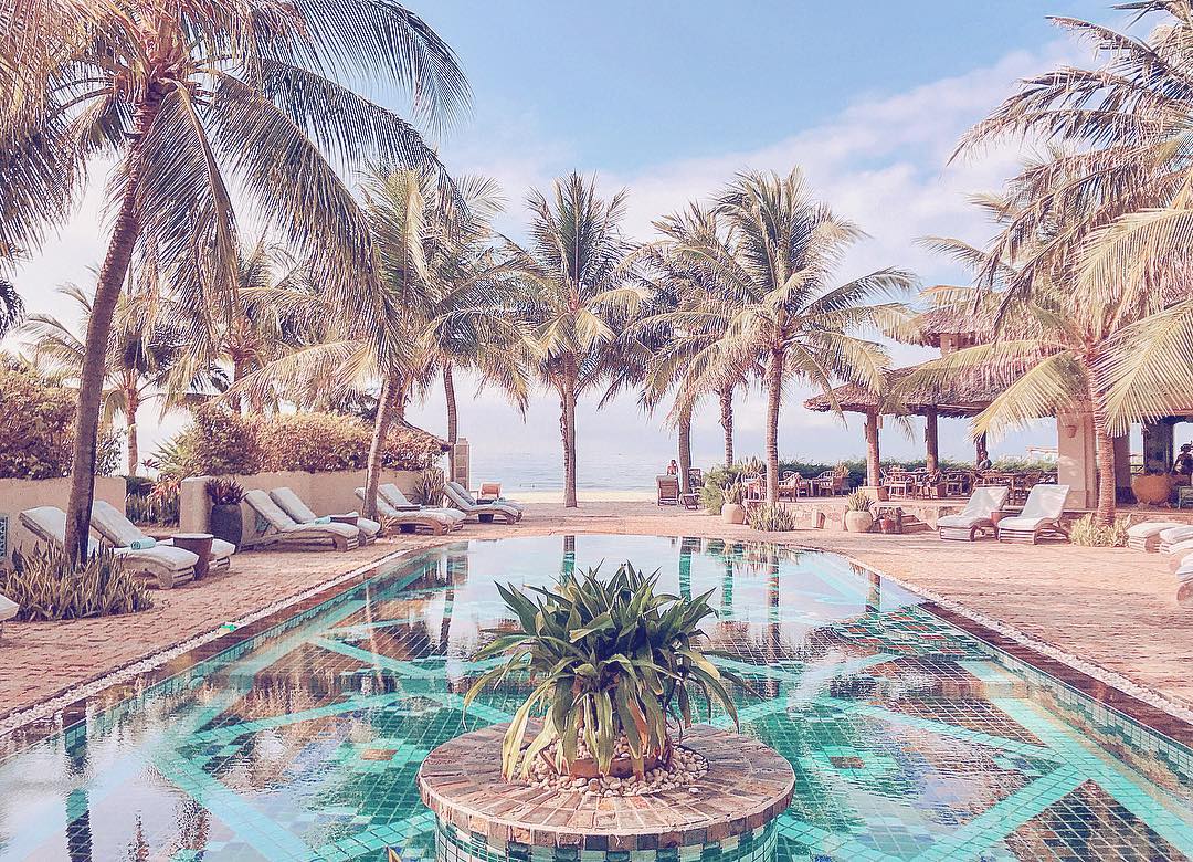 Hô bơi cũng được thiết kế ngoài trời nằm ngay cạnh nhà hàng và bãi biển và là một nơi lý tưởng để bạn thư giãn cùng với những người thân yêu của mình. YingYu trên Instagram