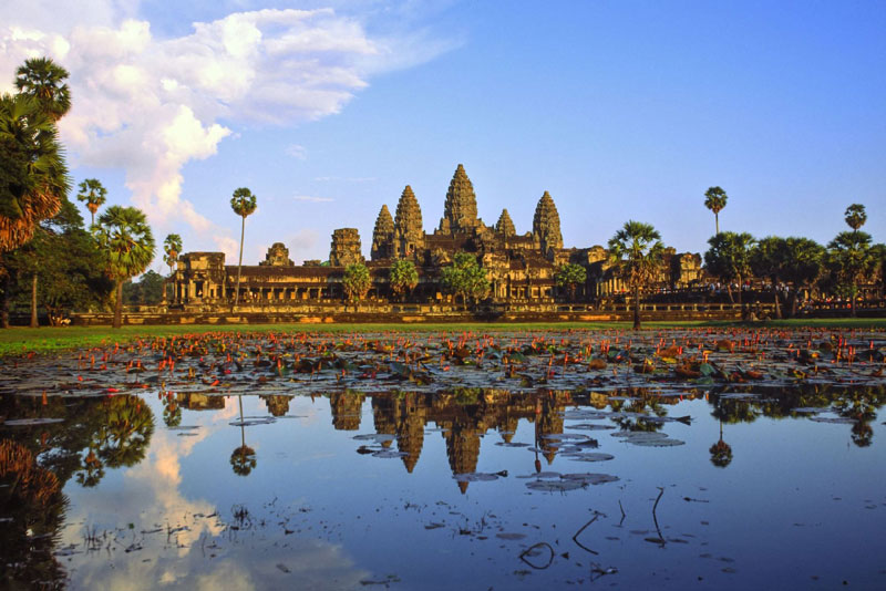 4. Xiêm Riệp (Siem Reap). Là thành phố thủ phủ của tỉnh cùng tên. Nó nằm ở Tây Bắc Campuchia. Xiêm Riệp là một trong những thành phố hút khách du lịch nhất Campuchia nói riêng và Đông Nam Á nói chung.