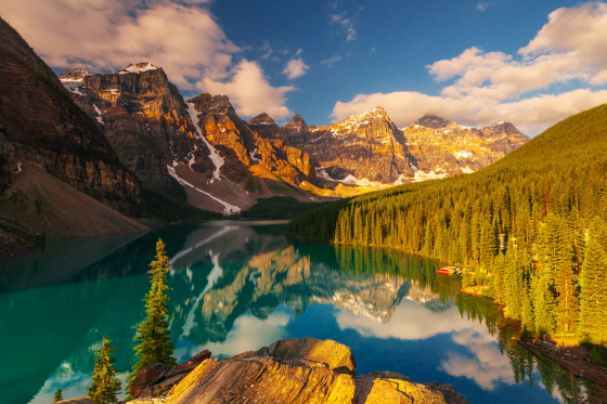 Canada ở vị trí thứ 2 được ca ngợi với vẻ đẹp nguyên sơ và hùng vĩ. (Ảnh: Getty)