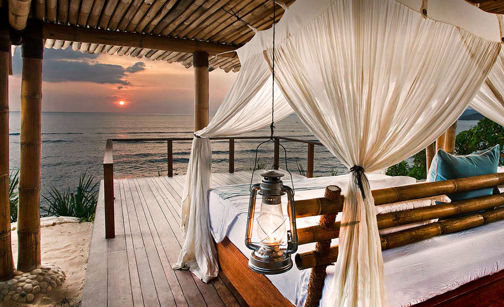 Nihi Sumba, đảo Sumba, Indonesia: Nếu chọn biệt thự Wavefront, bạn sẽ được tận hưởng chiếc giường cỡ vừa, vườn riêng và vòi sen ngoài trời lãng mạn. Ảnh: Ethostravel.