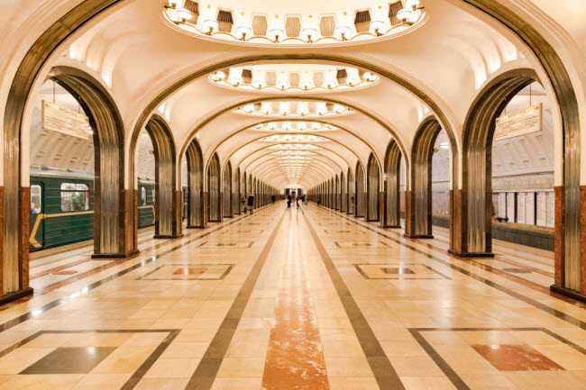 Chuyến tham quan tới nhà ga Mayakovskaya ở Moscow, Nga, sẽ mang lại cho du khách trải nghiểm không thể quên.
