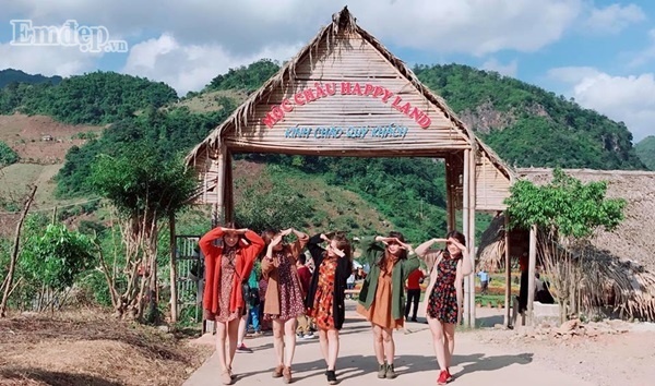 5 cô gái 9X đã cùng tận hưởng chuyến đi Mộc Châu nhiều cảm xúc 