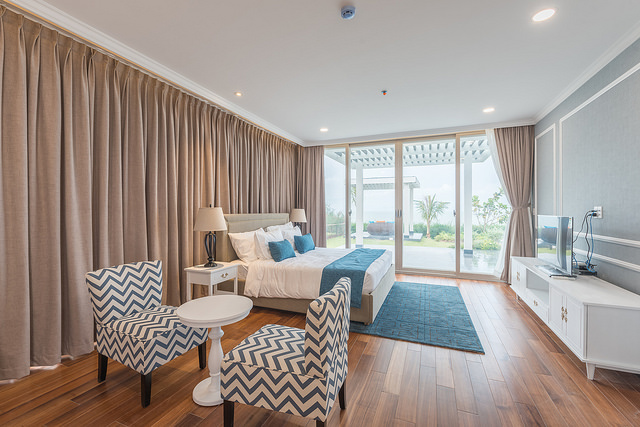 villa-6-bedrooms-beach-front (2)