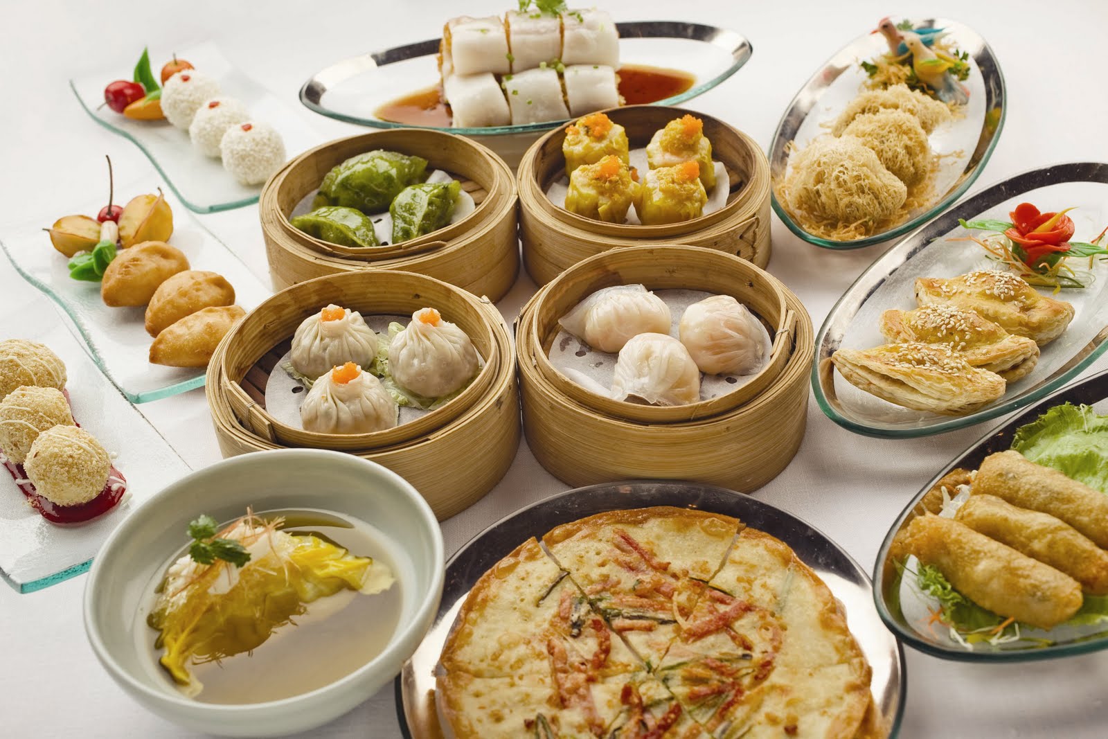 Китай фуд. Китайская кухня. Китайская Национальная кухня. Традиционные китайские блюда. Китайский стол с едой.