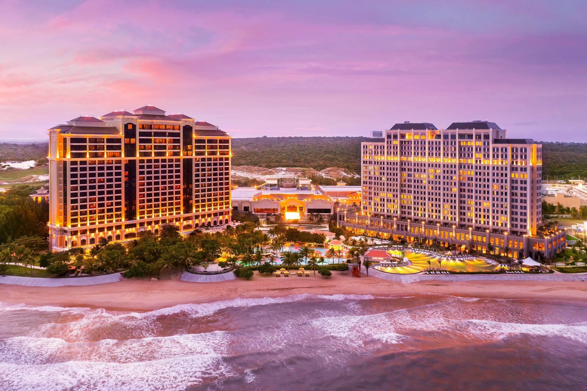 Khuyến mãi đầu năm Holiday Inn Resort Hồ Tràm Beach 2022 1