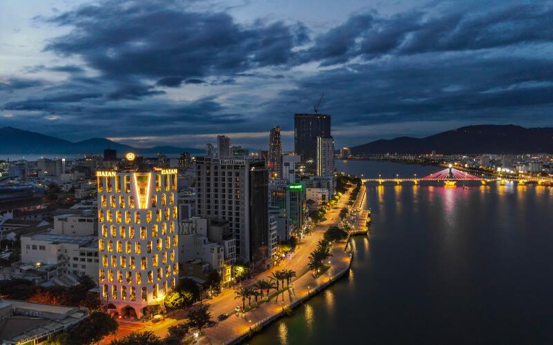 top khách sạn trung tâm thành phố view sông Hàn 1