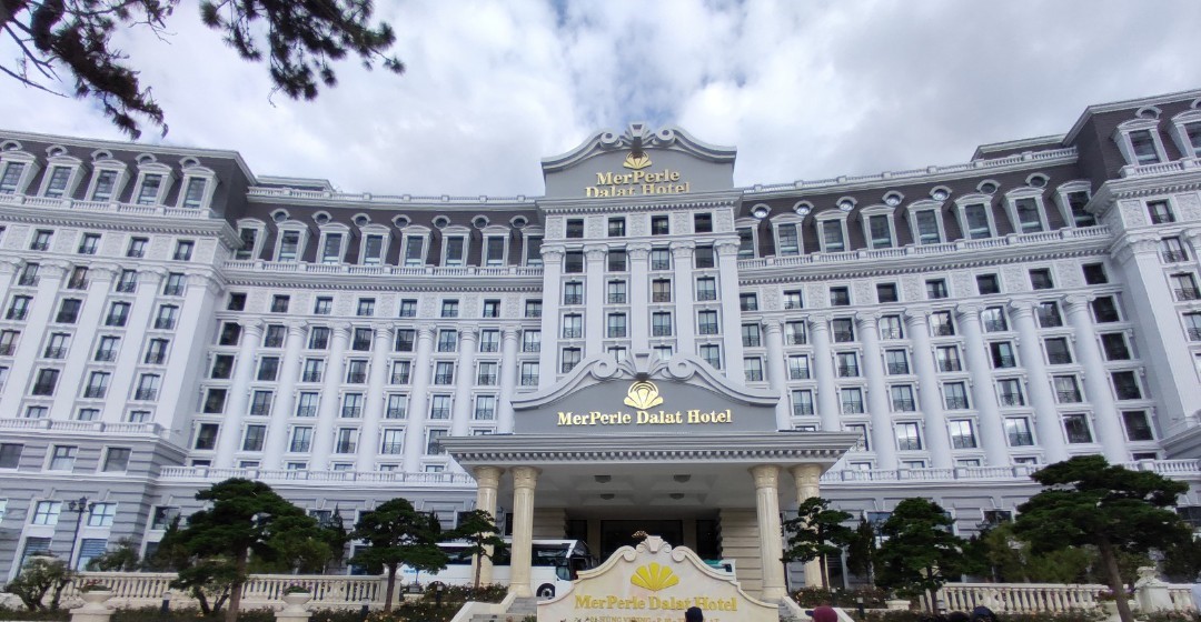 Ưu đãi khai trương khách sạn MerPerle Đà Lạt 2023 1