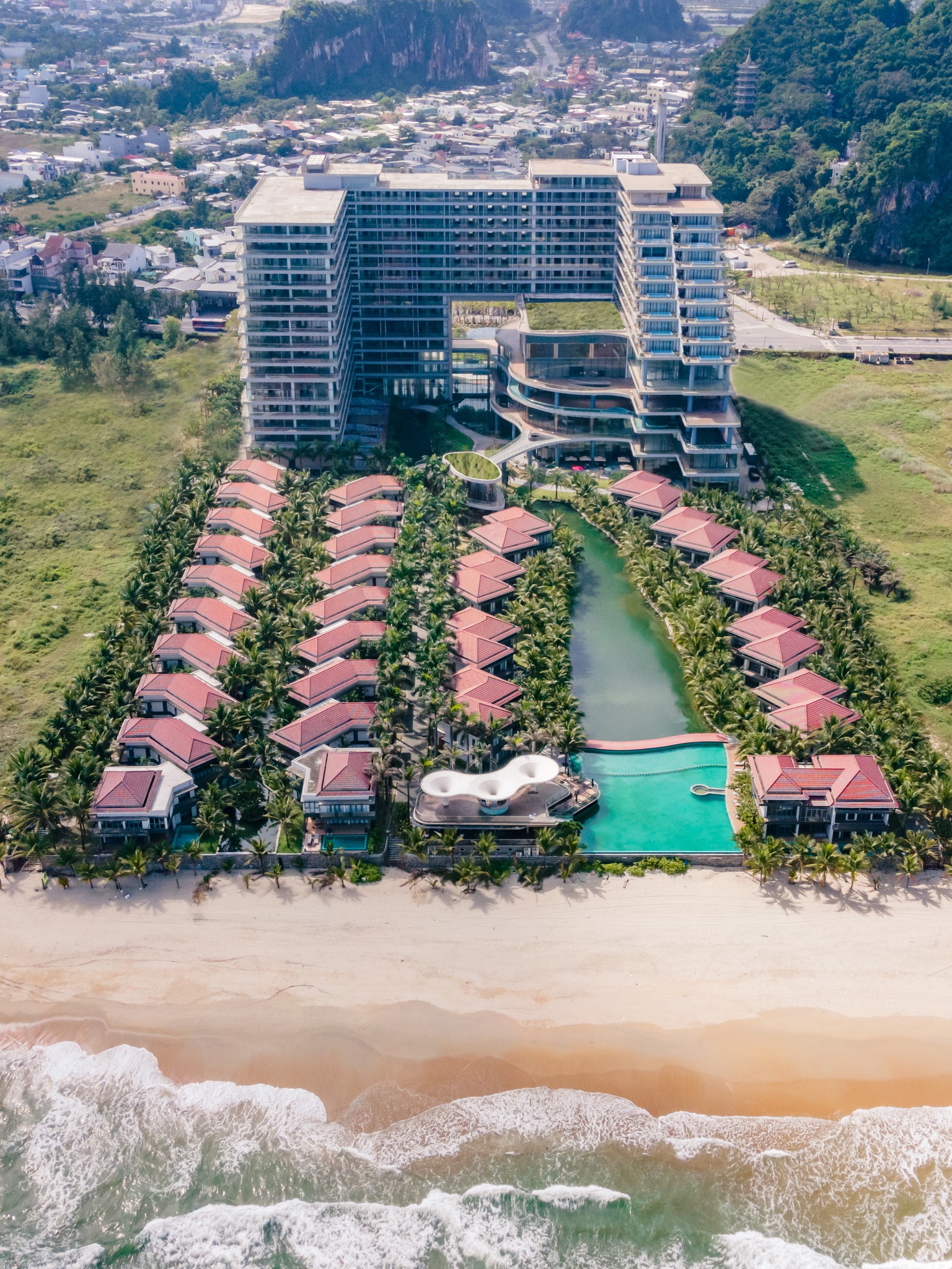 Ưu đãi khai trương KOI Resort & Residence Đà Nẵng 2024 1